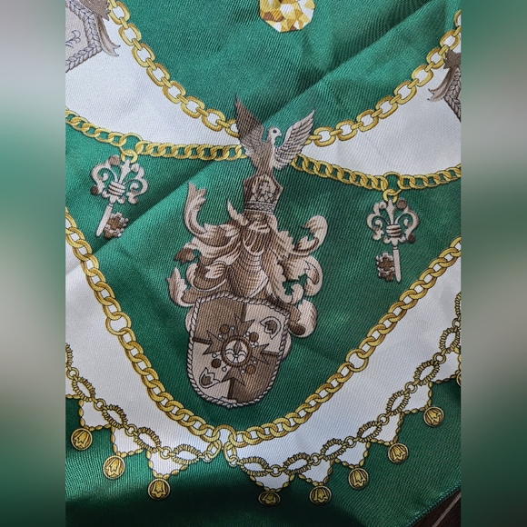 Vintage Wearable Art Military Knights Key 80s Scarf Wrap - Picture 5 of 6